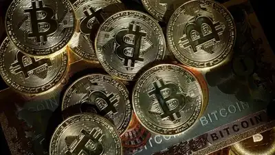 Bitcoin yılsonu tahmini 165 bin dolar 